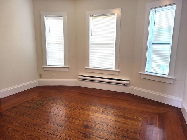 27 Buttonwood St 3, Boston, MA 02125