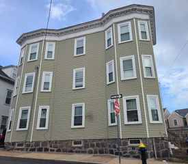 27 Buttonwood St 3, Boston, MA 02125