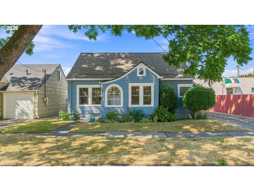 Image 1 of property listing at 115 Nw 9TH St, Mc Minnville, OR 97128