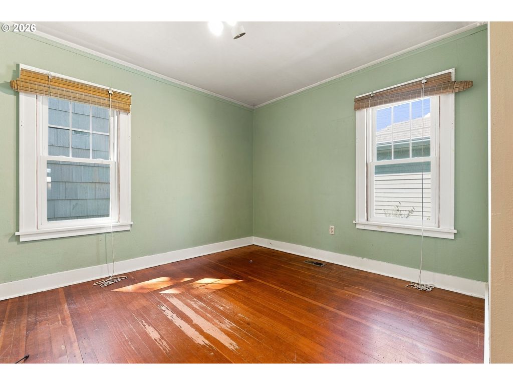 Image 13 of property listing at 115 Nw 9TH St, Mc Minnville, OR 97128