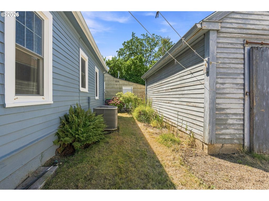 Image 29 of property listing at 115 Nw 9TH St, Mc Minnville, OR 97128