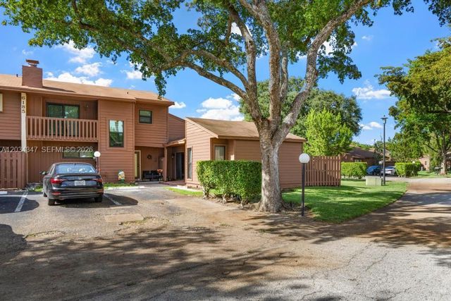 6185 Live Oak Court C, Tamarac, FL 33319