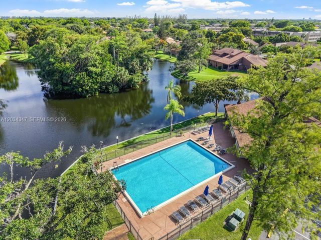 6185 Live Oak Court C, Tamarac, FL 33319