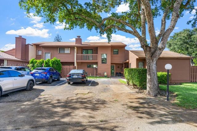 6185 Live Oak Court C, Tamarac, FL 33319