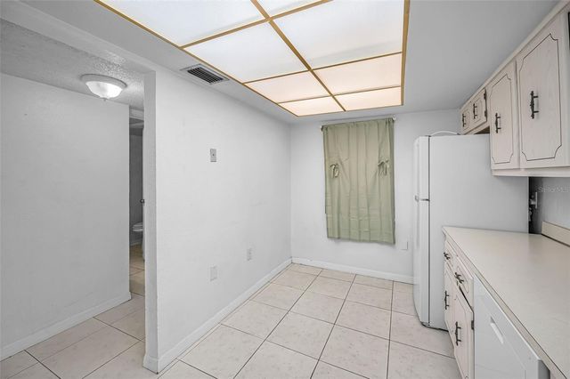 4908 38TH WAY S 204, St Petersburg, FL 33711