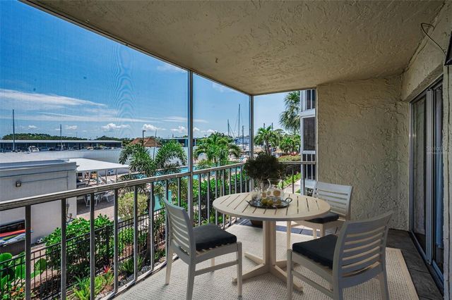 4908 38TH WAY S 204, St Petersburg, FL 33711