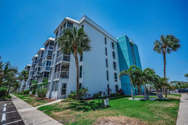 4908 38TH WAY S 204, St Petersburg, FL 33711