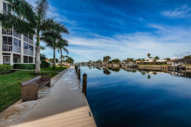 4908 38TH WAY S 204, St Petersburg, FL 33711