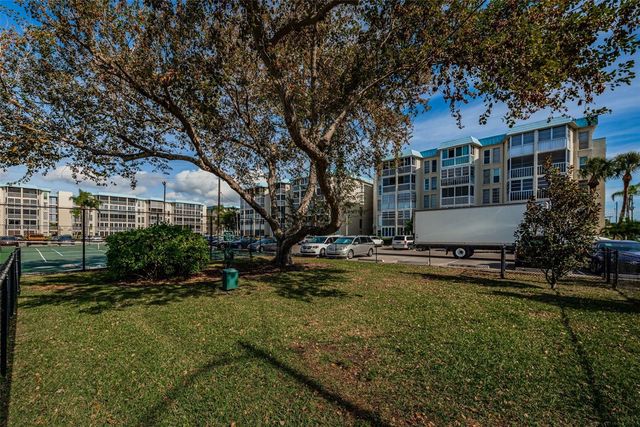 4908 38TH WAY S 204, St Petersburg, FL 33711