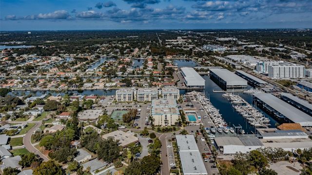 4908 38TH WAY S 204, St Petersburg, FL 33711