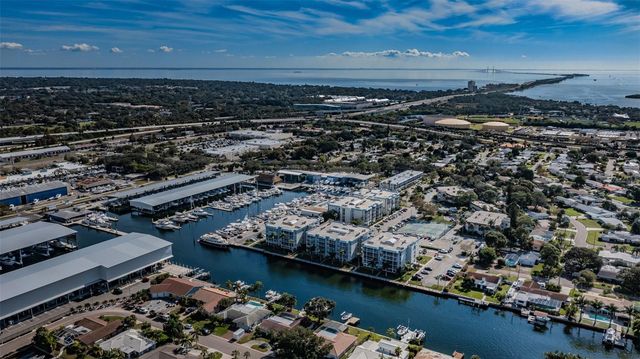 4908 38TH WAY S 204, St Petersburg, FL 33711