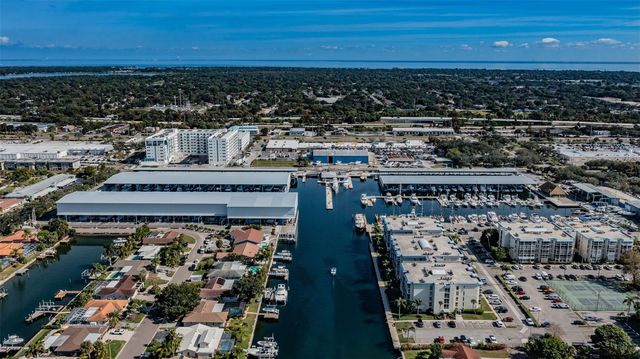 4908 38TH WAY S 204, St Petersburg, FL 33711