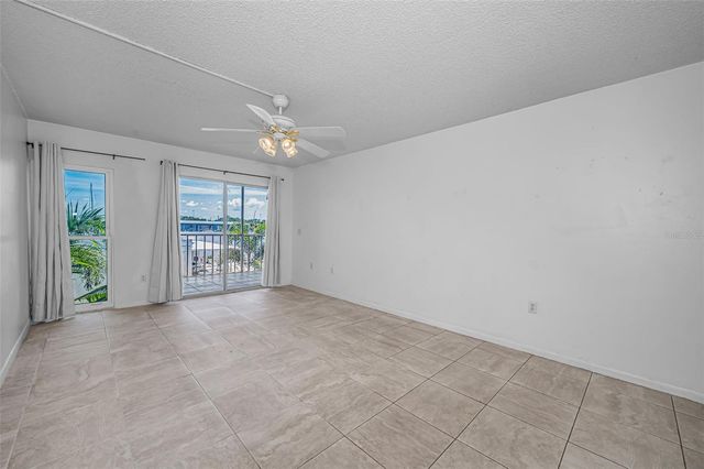 4908 38TH WAY S 204, St Petersburg, FL 33711