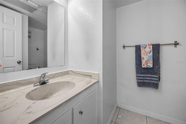 4908 38TH WAY S 204, St Petersburg, FL 33711