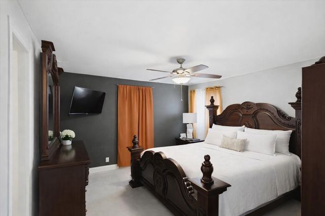 640 SW 68th Terrace, Pembroke Pines, FL 33023