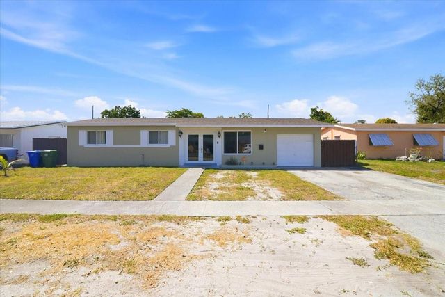 640 SW 68th Terrace, Pembroke Pines, FL 33023