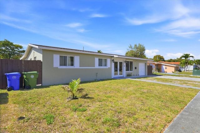 640 SW 68th Terrace, Pembroke Pines, FL 33023