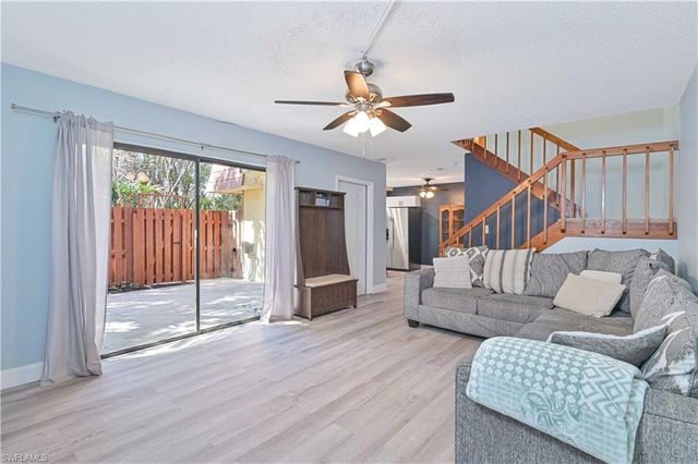 1520 Park Meadows DR 2, Fort Myers, FL 33907