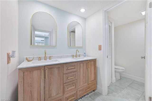 1520 Park Meadows DR 2, Fort Myers, FL 33907