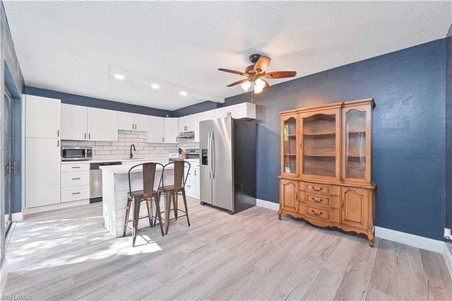 1520 Park Meadows DR 2, Fort Myers, FL 33907
