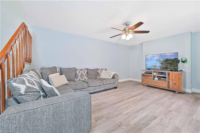 1520 Park Meadows DR 2, Fort Myers, FL 33907