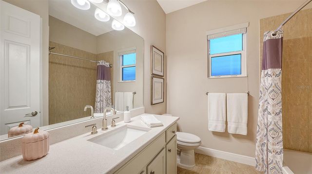3554 RECURVE CIRCLE, Sarasota, FL 34240