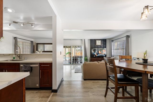 128 Evelyn Cir, Vallejo, CA 94589