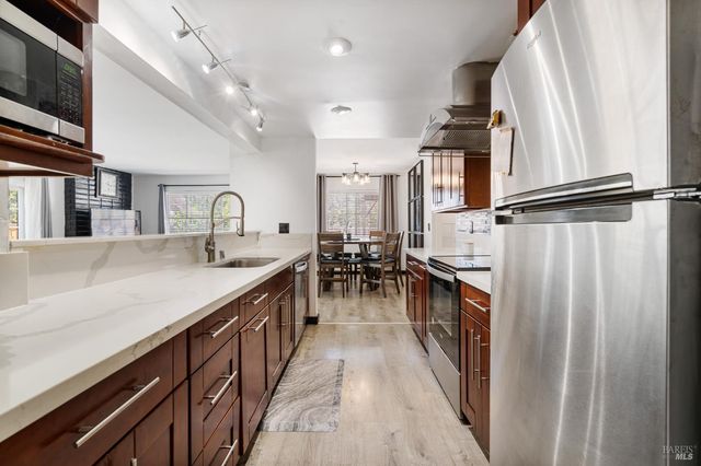 128 Evelyn Cir, Vallejo, CA 94589