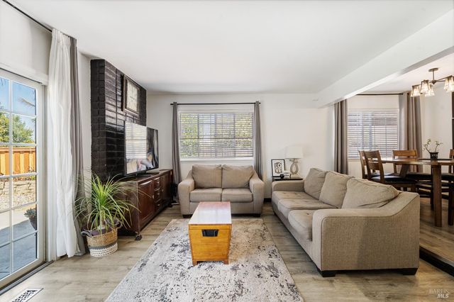 128 Evelyn Cir, Vallejo, CA 94589