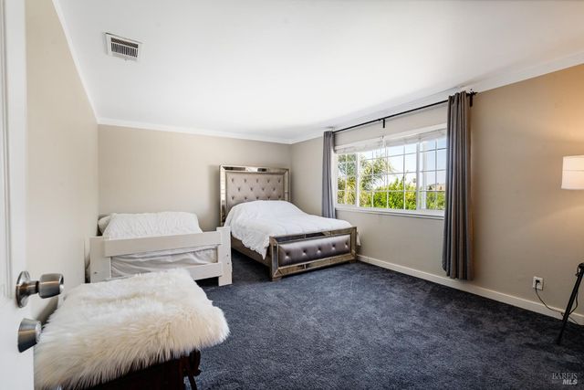 128 Evelyn Cir, Vallejo, CA 94589