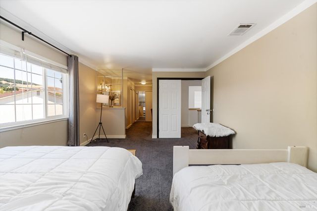 128 Evelyn Cir, Vallejo, CA 94589