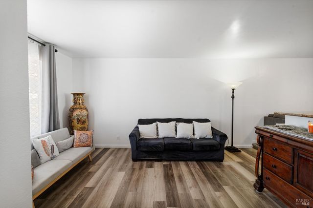 128 Evelyn Cir, Vallejo, CA 94589