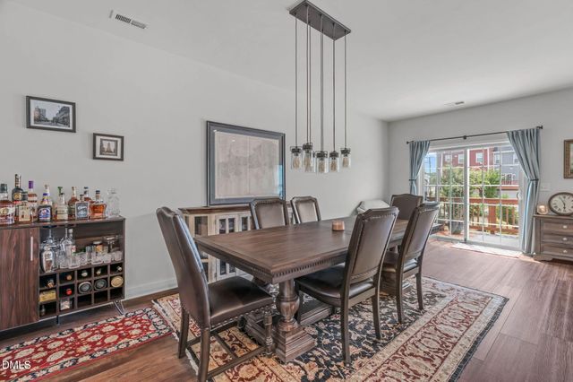 1092 Ambergate Station, Apex, NC 27502