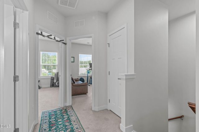 1092 Ambergate Station, Apex, NC 27502