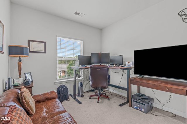1092 Ambergate Station, Apex, NC 27502