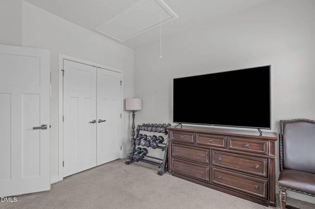 1092 Ambergate Station, Apex, NC 27502