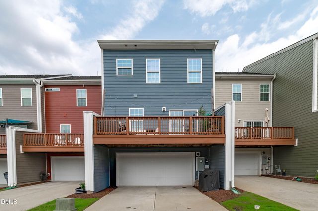 1092 Ambergate Station, Apex, NC 27502