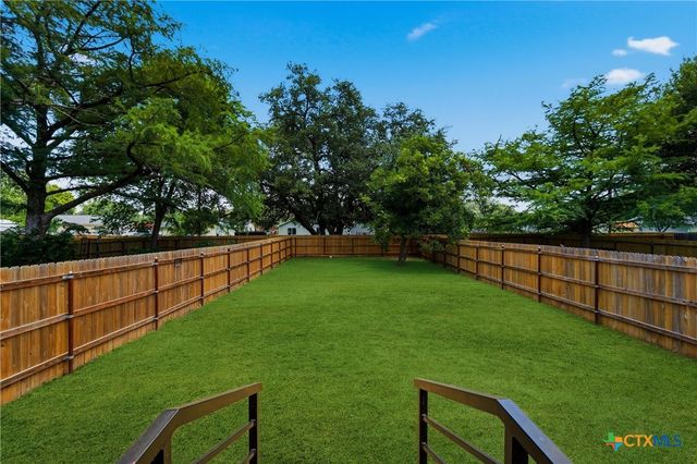 611 E Martindale Street A & B, Seguin, TX 78155