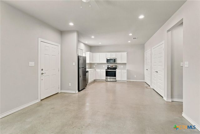 611 E Martindale Street A & B, Seguin, TX 78155