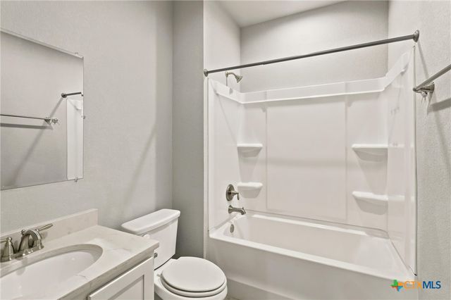 611 E Martindale Street A & B, Seguin, TX 78155