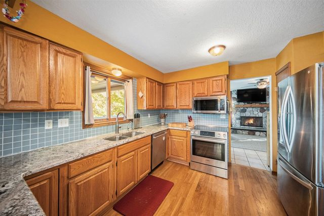 2875 Trailwood Lane, Ann Arbor, MI 48105