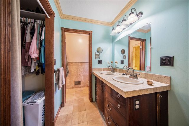 2875 Trailwood Lane, Ann Arbor, MI 48105