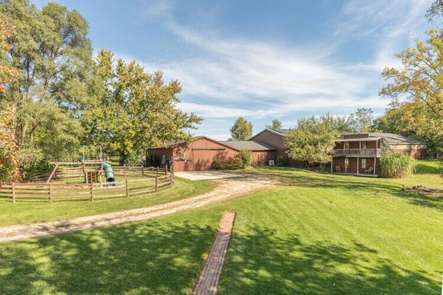 2875 Trailwood Lane, Ann Arbor, MI 48105