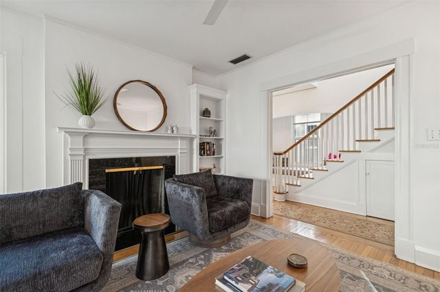 2527 W WATROUS AVENUE, Tampa, FL 33629