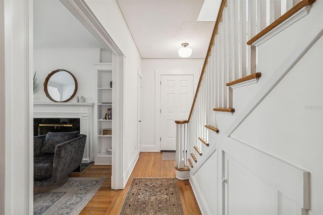 2527 W WATROUS AVENUE, Tampa, FL 33629