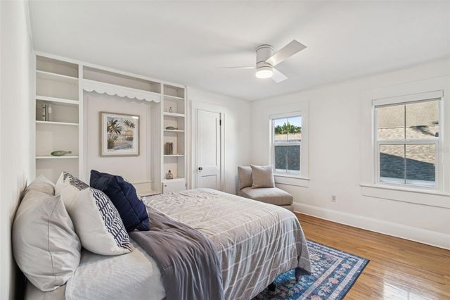 2527 W WATROUS AVENUE, Tampa, FL 33629