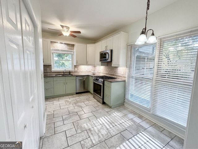 1439 Cambridge Common, Decatur, GA 30033