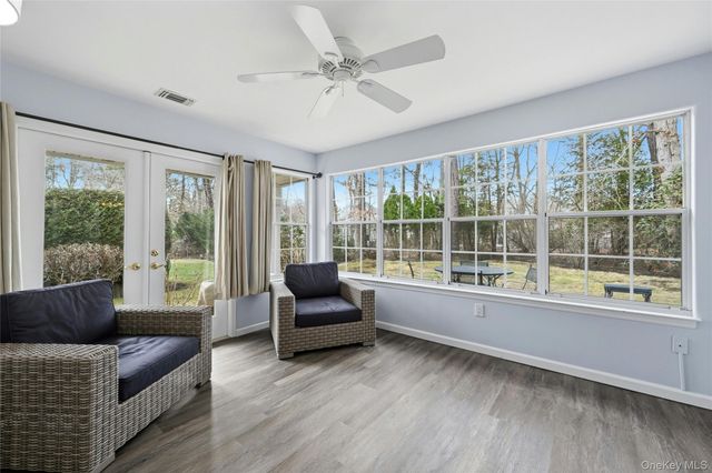 233 Glen Drive 233, Ridge, NY 11961