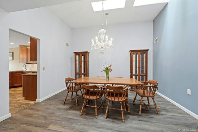 233 Glen Drive 233, Ridge, NY 11961