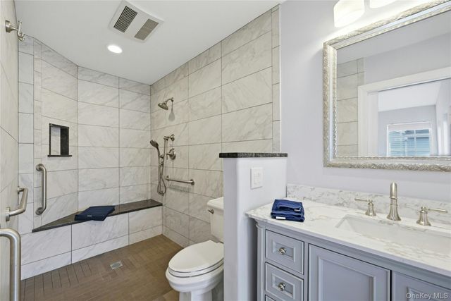 233 Glen Drive 233, Ridge, NY 11961